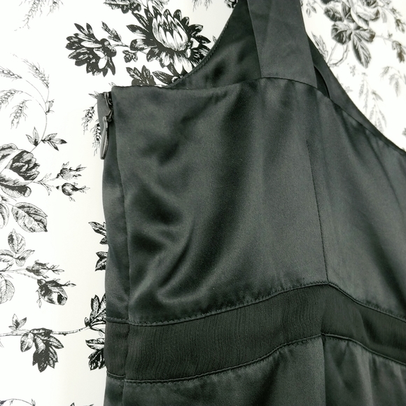 Ann Taylor Loft satin pintuck tuxedo tank top - Picture 5 of 8